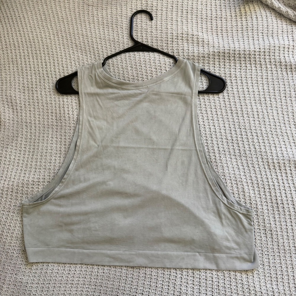 Avocado Activewear Cropped Muscle Tank Top Sage Green Gray Muscle Tee Size M